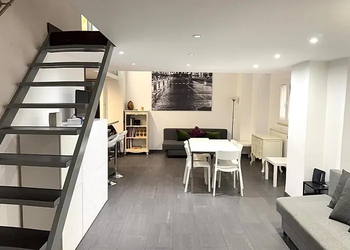 Loft In Old Town Near Termini Station And University